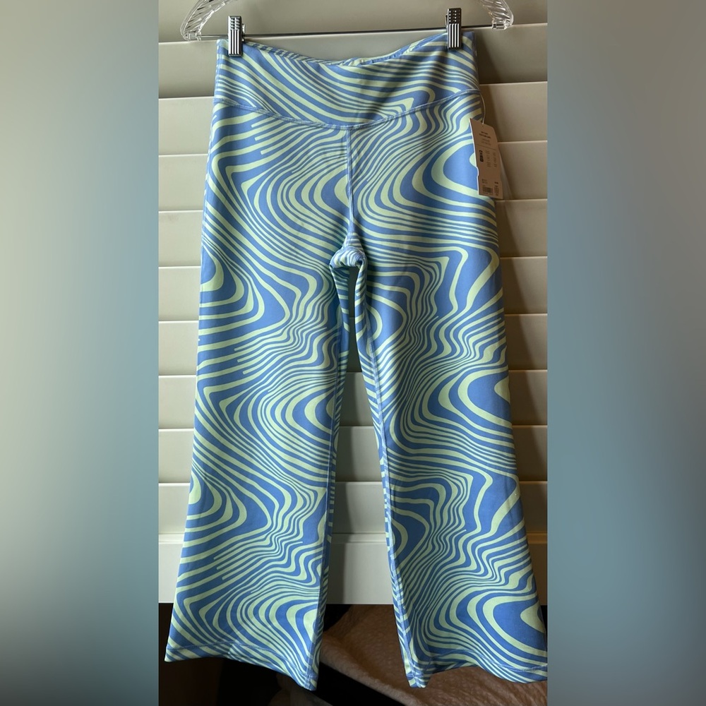 Athleta Girl - NWT - Chit Chat Kick Flare Capri - Blue/Green- L, XL, XXL